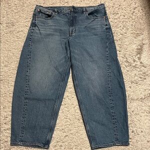American Eagle Outfitters High Rise Barrell Jeans